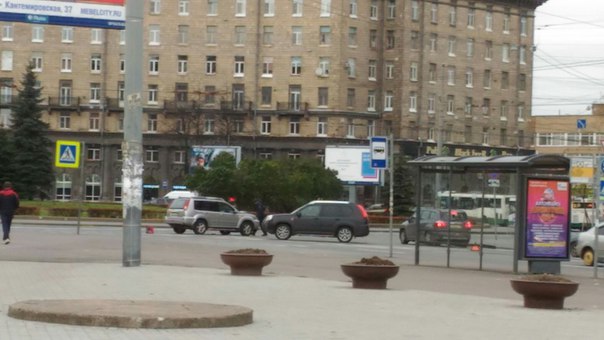 Авария на круге Комсомольской площади