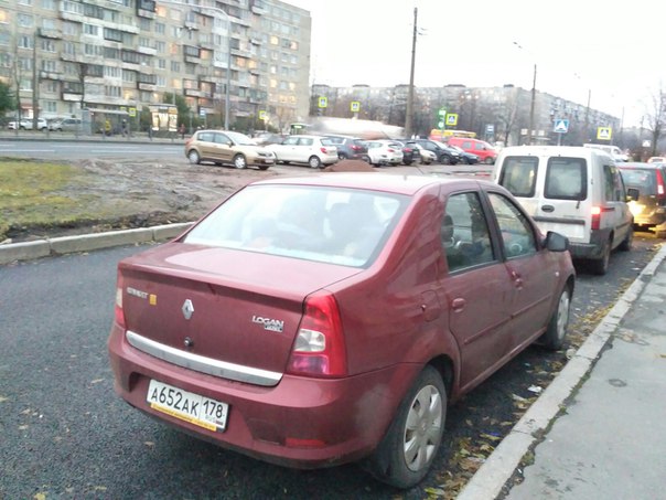 4 октября 2017 в период с 7:45 до 17:00 по адресу ул. Крупская 2 был угнан автомобиль Renault Logan ...
