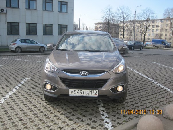 Ночью 16 октября с улицы Руднева от дома 5 был угнан автомобиль Hyundai IX35 коричневого цвета , 201...