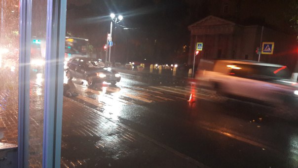 В 23 часа в Гатчине на проспекте 25 Октября насмерть был сбит человек