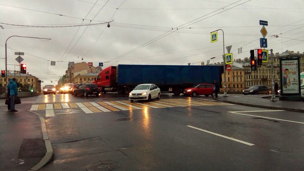 Не удался совместный поворот с Фонтанки на Гороховую... Пробка собирается от Московского... Объезд т...