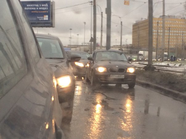 Проспект Обуховской обороны в сторону Рыбацкого.