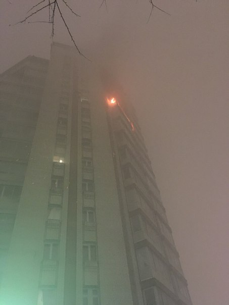 На улице Савушкина 117/2. Загорелась квартира в 23:45 на 13 этаже , слава богу приехали пожарные и в...