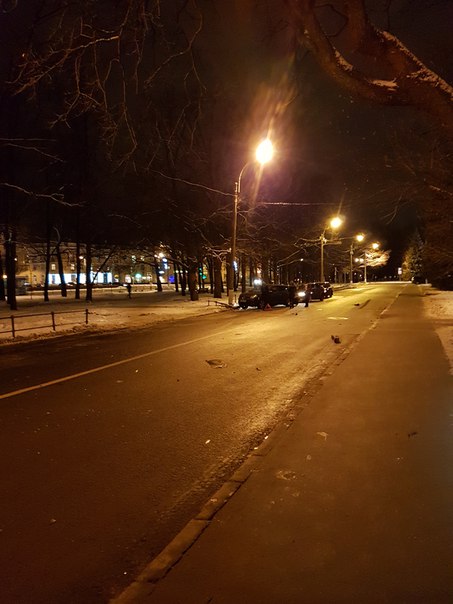 18 декабря в Пушкине, приблизительно в 21:10 на перекрёстке Широкой улицы и Октябрьского бульвара с...