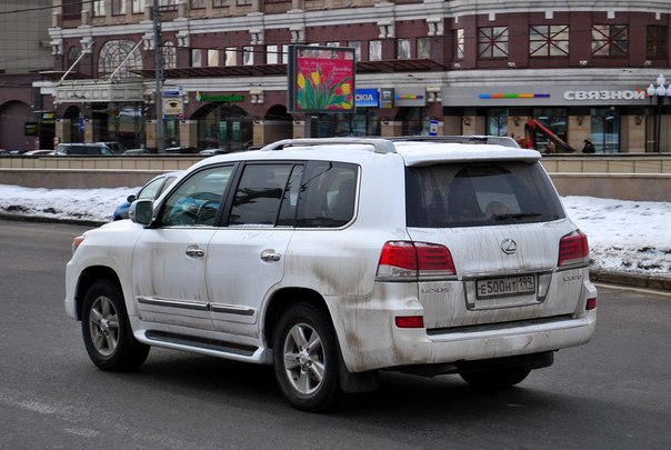 В ночь с 6 на 7 декабря от дома в районе пр. Космонавтов (угол с ул. Орджоникидзе) был угнан автомоб...