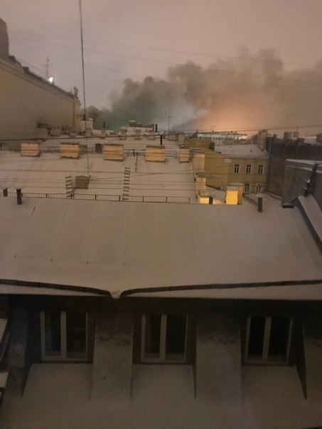 Пожар на Васильевском острове. Что-то горит в районе 10-11 линии.