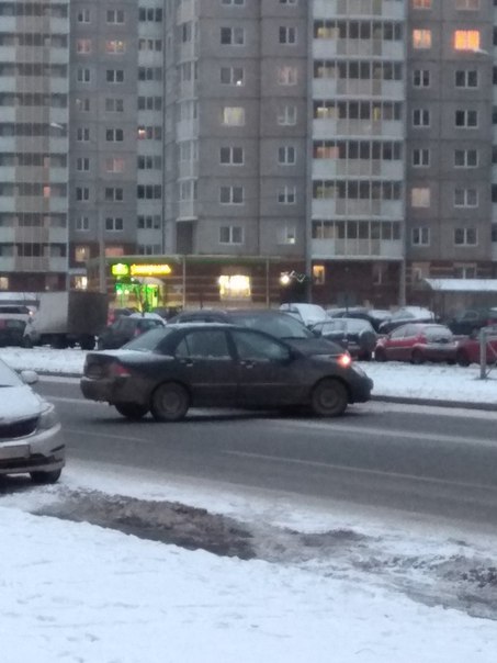 Сразу две аварии случились на перекрестке Димитрова и Малой Бухарестской.