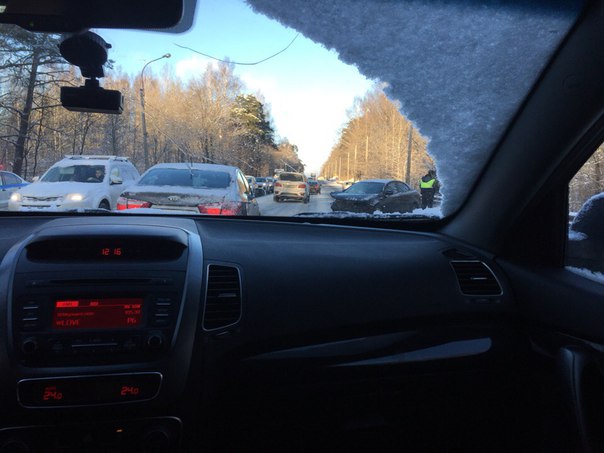 Выборгское шоссе, после бывшего поста ГАИ, выезд со Школьного пер.