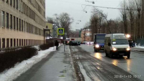 Ивана Черных и Сивков переулок. Спасатели подъехали и ДПС.