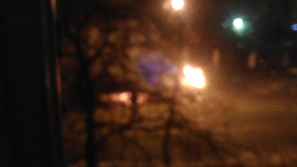 На Белоусова 12. Проснулись в 4 утра от взрыва. Под окнами горит газель. Пожарные приехали быстрр.
