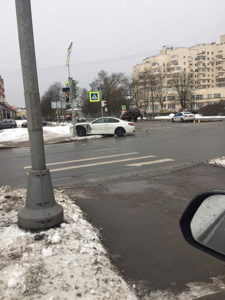 Авария с двумя участниками в Сестрорецке на Приморском шоссе