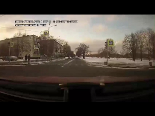 При левом повороте с Бассейной на Новоизмайловский водитель Фокуса просто не увидел встречную Audi