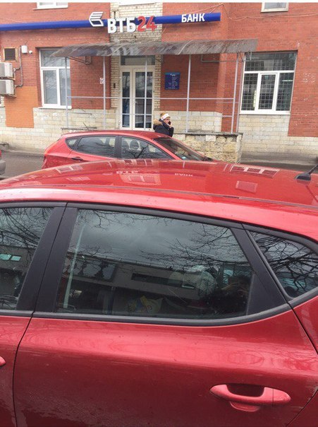 В ночь с 24 на 25 января в Никольском, Тосненского района угнали автомобиль Kia Ceed хетчбэк красног...