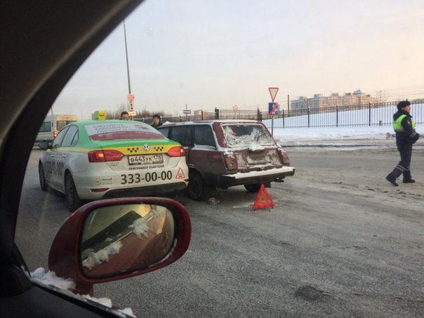 Два ДТП на Витебском от метро Купчино до Дунайского