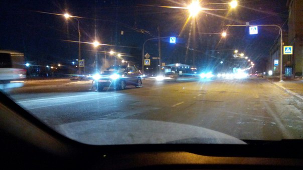 ДТП на Ждановской ул., Land Rover Дискавери догнал BMW. От удара, сработала подушка безопасности пас...