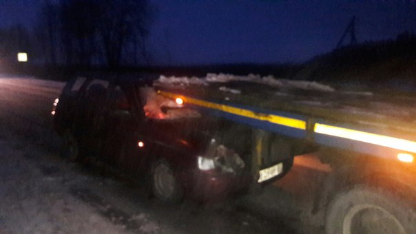 У посёлка Сиверский Гатчинского района водитель ВАЗ 2111 не соблюдать скоростной режим в итоге дог...