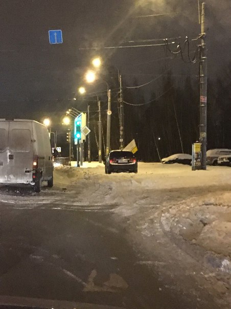 Попал в штангу знака на Дальневосточном