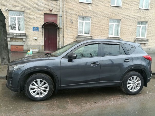 Ночью 21 февраля в деревне Кудрово с Пражской улицы от д.7 был угнан автомобиль Mazda CX-5 серого цв...