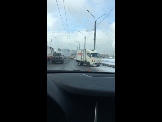 ДТП на проспекте Обуховской обороны в сторону моста Александра Невского, и ещё две машины на трамвай...