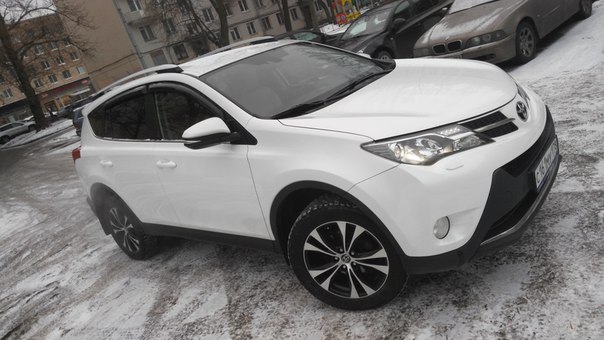 1 февраля в 21:20 от пр.Косыгина д.13 был УГНАН автомобиль Toyota RAV4 белого цвета 2014 года