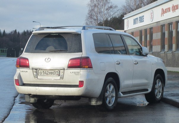31 января в 6:50 утра с улицы Орджоникидзе от ЖК Звёздный был угнан автомобиль Lexus LX570 белого цв...