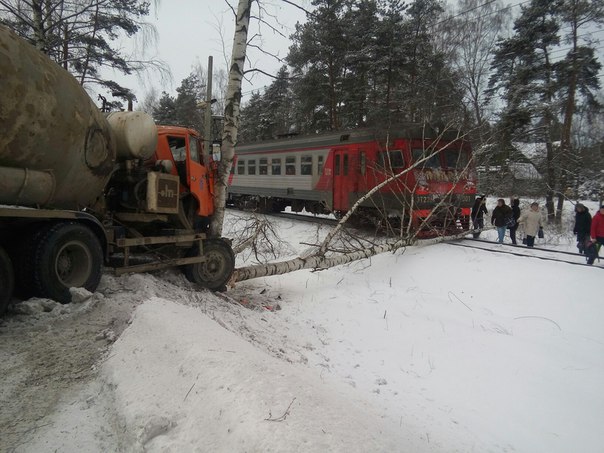 На Приморском шоссе после ОБИ.