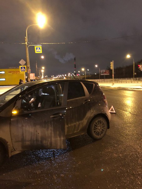 28 января, в 18:30 произошло ДТП на перекрестке улиц Оптиков и Яхтенной,