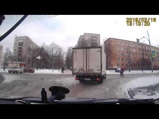 Видео вчерашней аварии на Среднеохтинском.