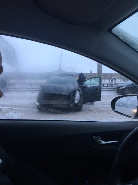 Авария на внутренней стороне ЗСД ,около съезда на Ваську