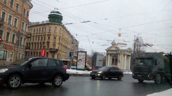 ДТП на Ждановской наб.(около Большого пр). Пробка со стороны Тучкова моста.