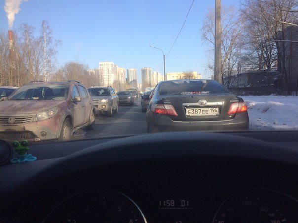 Пробка и ДТП на ул. Гжатской
