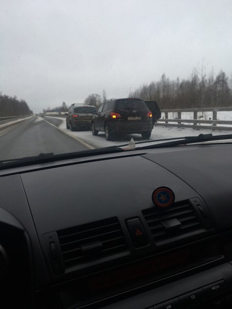 На Волхонском шоссе очень скользко, ДПС уже ожидают 4 машины