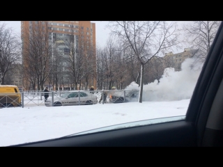 Подожгли машину на Димитрова