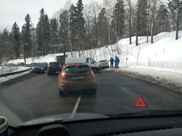 На горке во Всеволожске авария в сторону СПб. Румболовская гора.