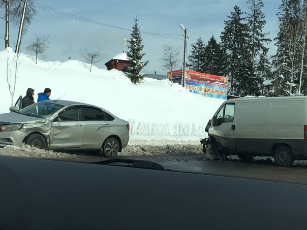 На горке во Всеволожске авария в сторону СПб. Румболовская гора.