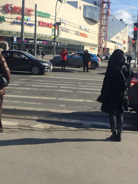 Убрался в столб на перекрестке Салова и Бухарестской