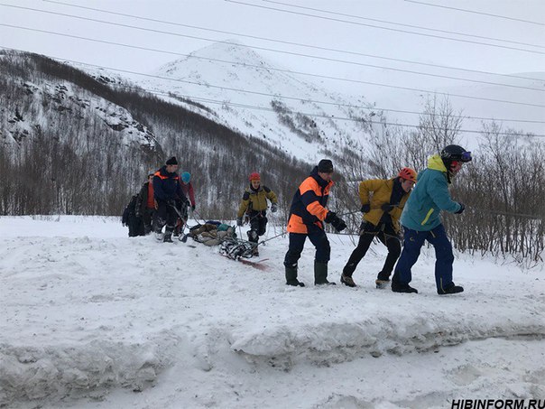 В Мурманской области лавина накрыла двух человек
