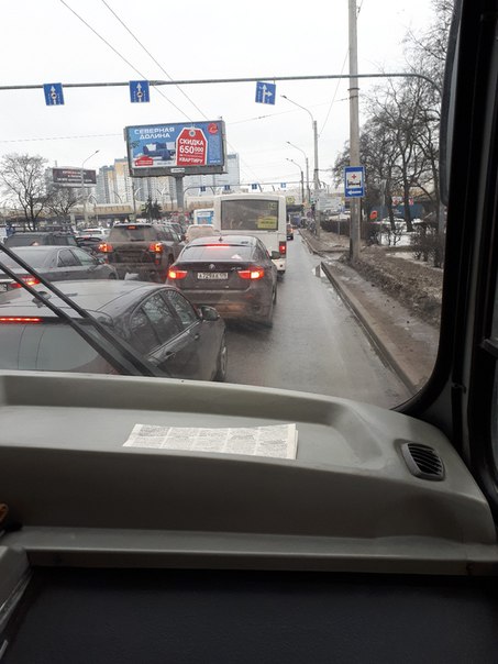Не работает светофор на перекрёстке Ленинского проспекта и Кубинской улицы