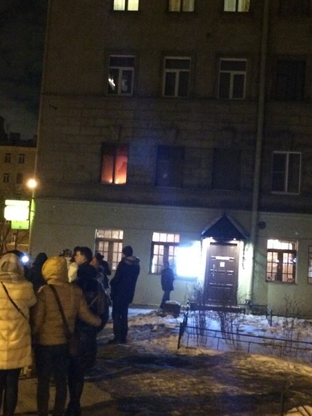 Пожар в доме 15 на Малом Проспекте петроградской стороны