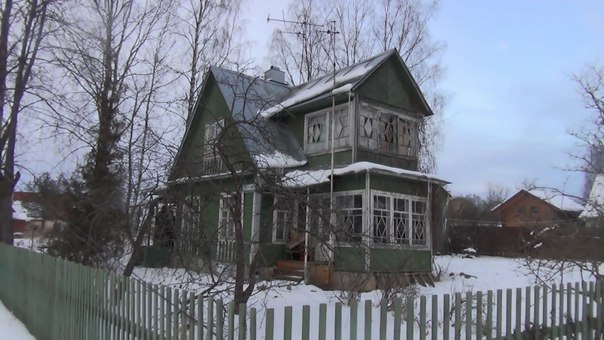 Плантацию конопли обнаружили полицейские в частном доме в Павловске