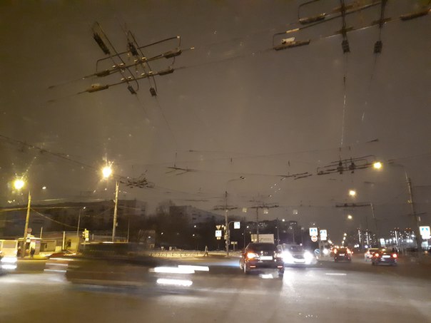 На Типанова и Космонавтов не работает светофор, погас свет в нескольких домах, частично не работает ...