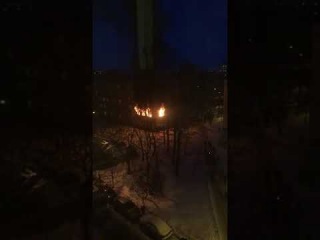 На Бухарестской горит квартира. Взрыв газа, возможно.