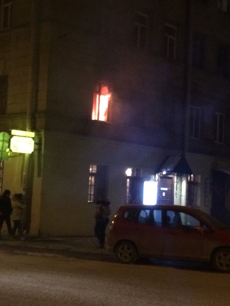 Пожар в доме 15 на Малом Проспекте петроградской стороны