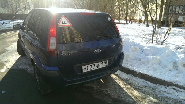 Ночью 13 апреля в Невском районе с улицы Крыленко был угнан автомобиль Ford Fusion синего цвета 2007...