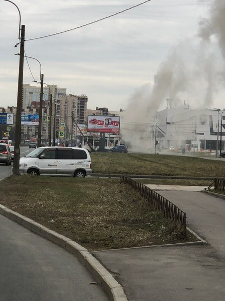 В Кафе "Шашлык на углях", что стоит на углу Российского проспекта и улицы Латышский стрелков. Что-то...