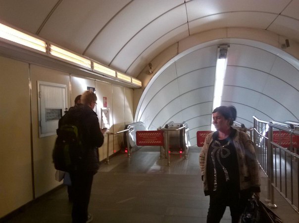 15:15 Станция Спасская закрыта из-за бесхозного предмета.
