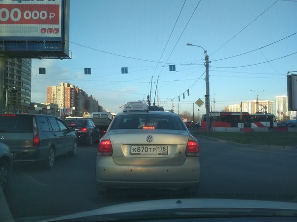 Бухарестская/Славы не работает светофор. Коллапс
