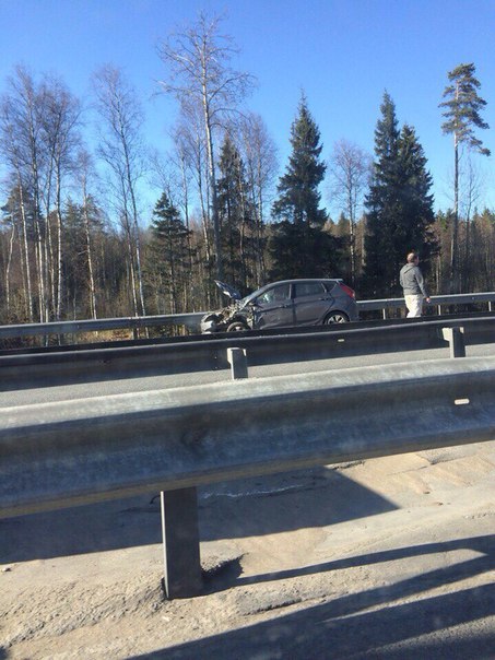 Не доезжая до Приморского шоссе в сторону Кронштадта по ЗСД. Службы на месте. Подъезжает ещё одна ре...