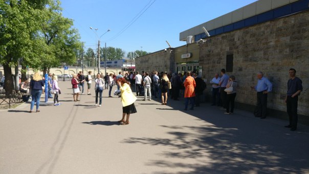 С 12:09 станция Выборгская закрыта из-за бесхозного предмета