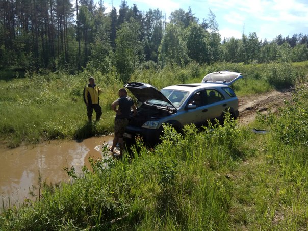 Люди выручайте! Застряли в данном месте. Заезд с Колтушского шоссе! Напротив Колтушских высот .